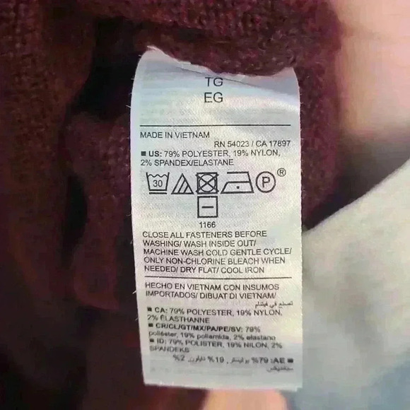 Burgundy Old Navy Sweater - Picture 4 of 5